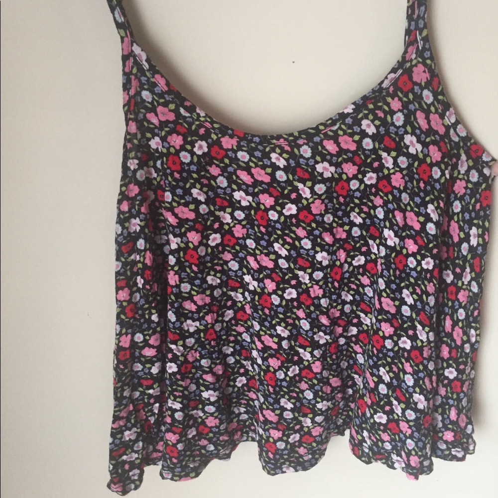 Tops - Picture 4 of 4